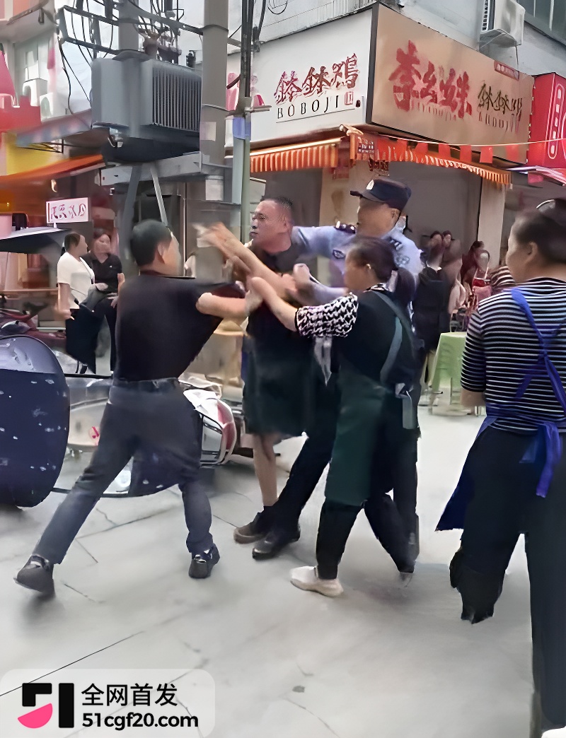 德阳小吃街群架现场曝光 2