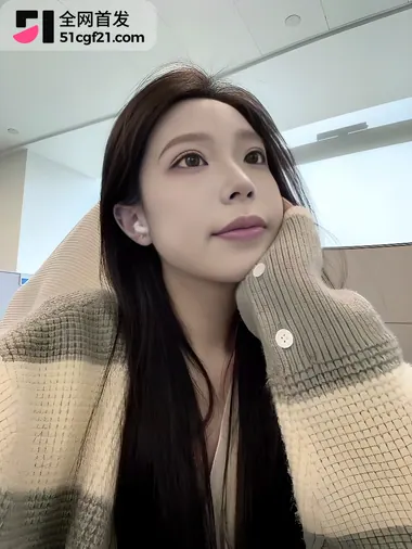上海高颜值外围李玟芯 3