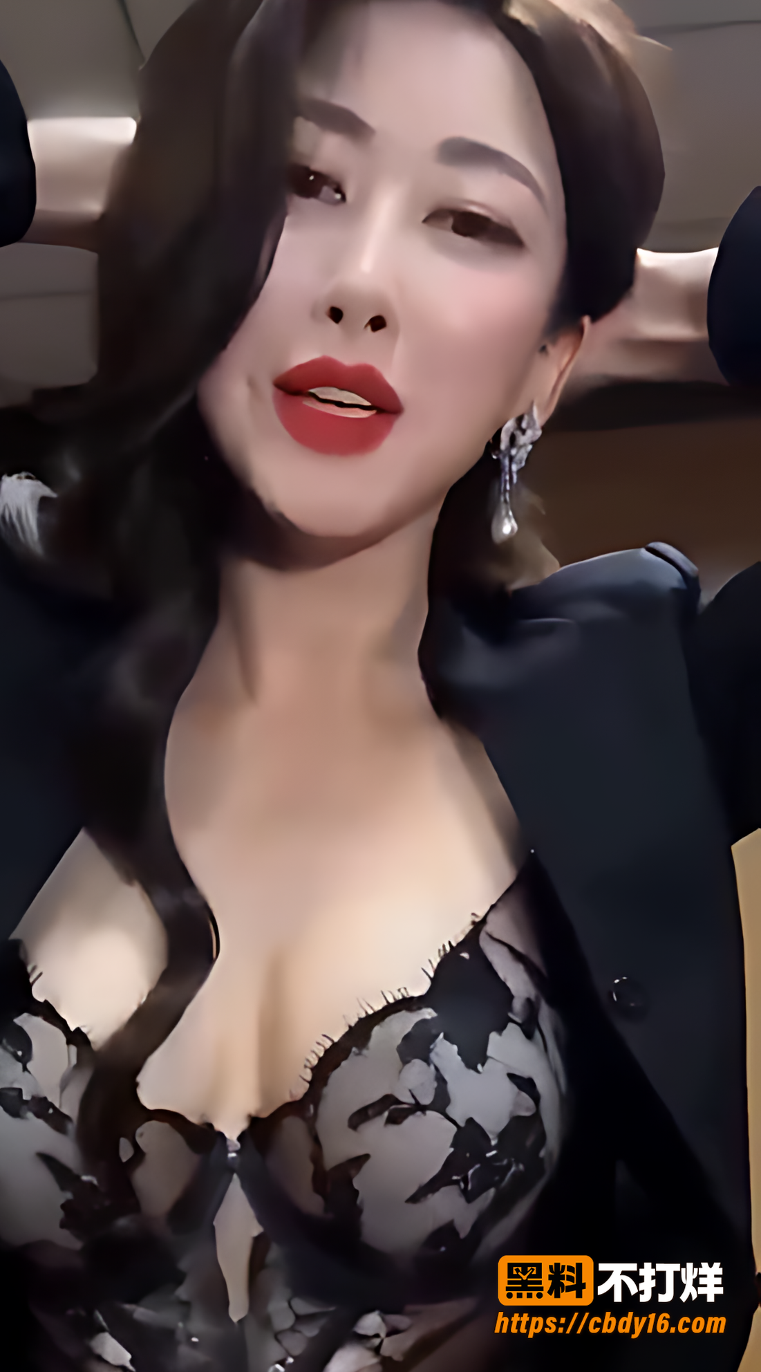 AI换脸明星女神身穿白衬衫黑丝10
