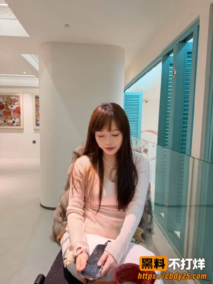 悉尼大营销Alex脚踏两船26