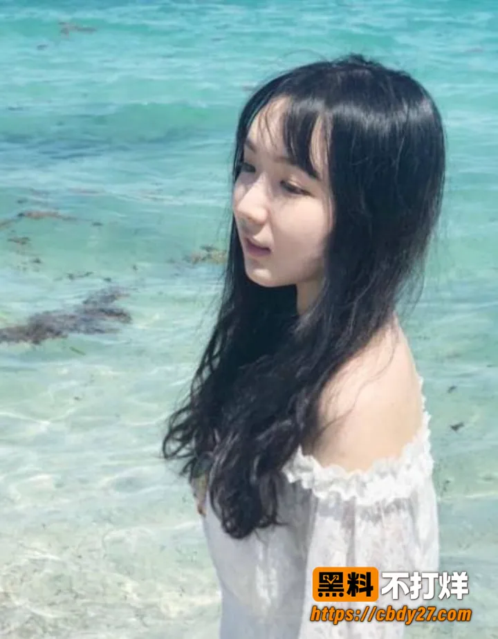 内娱男歌手刘仲贤官宣结婚后遭爆料39