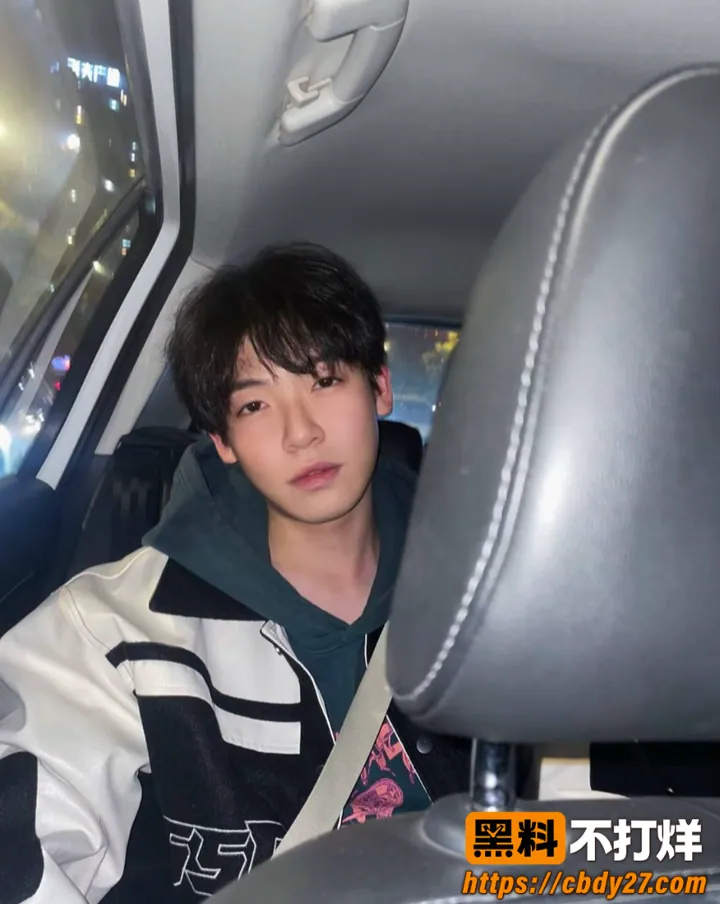 成都简阳男被曝恋爱期间脚踏两条船27