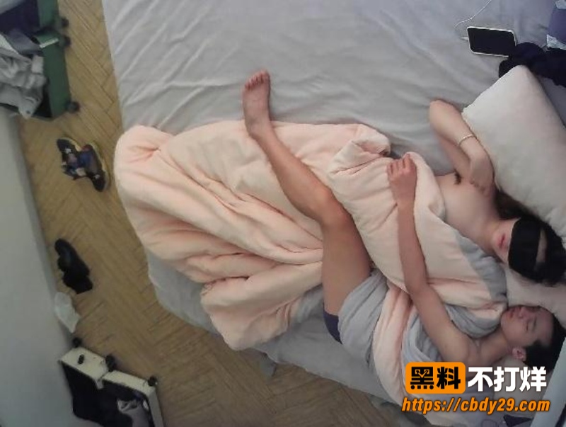 大学城酒店偷拍4