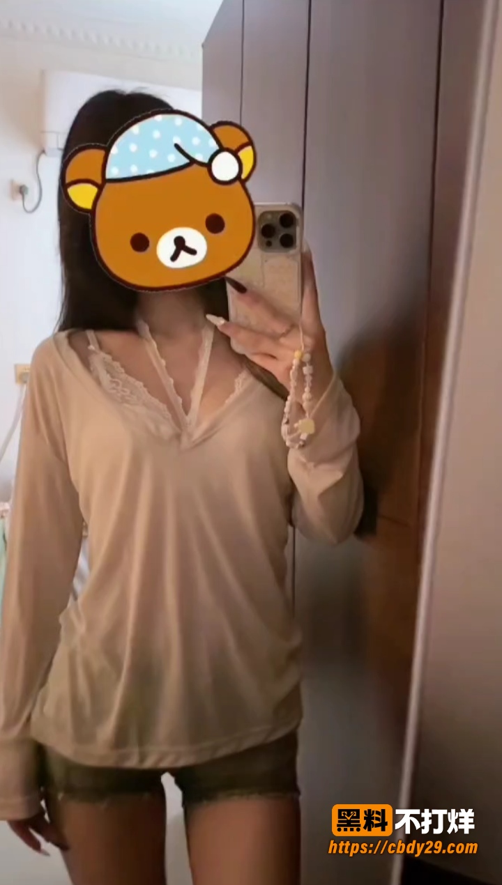 抖音高颜值少女 CR3 性爱自拍流出 4