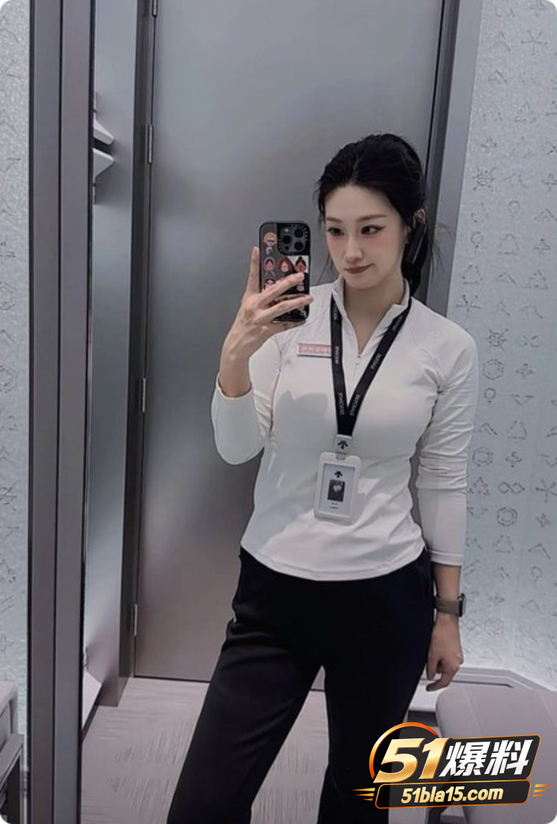 佳木斯迪桑特 女销售 刘佳 试衣间做爱视频流出 偷情顾客老公裸照曝光 全网疯传彻底社死