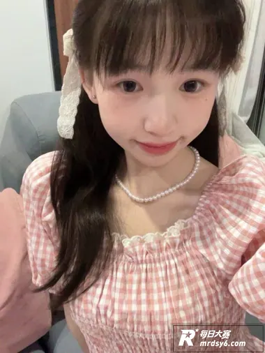 江西大学女大学生 张相关图片1