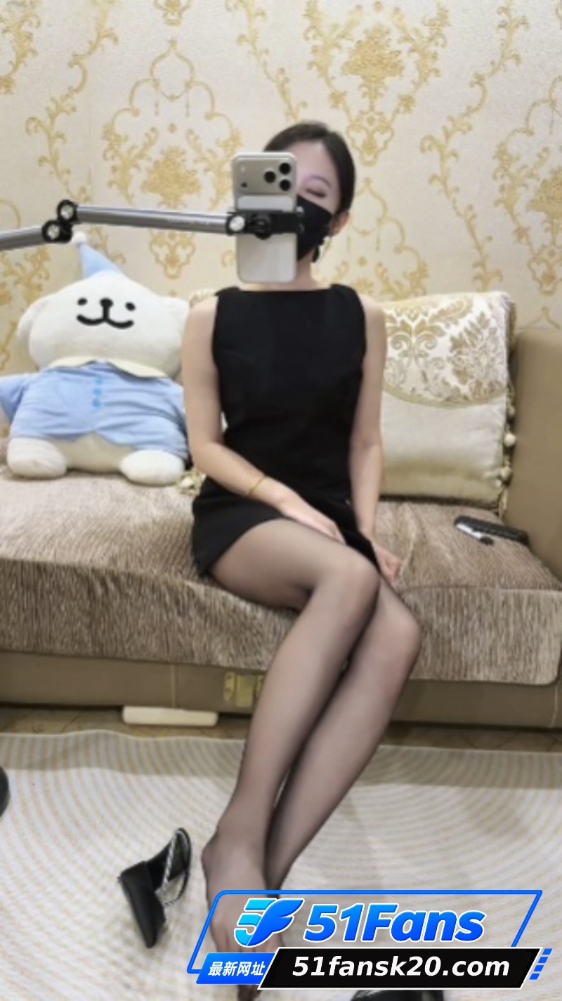 抖音极品福利姬 女脚相关图片 3