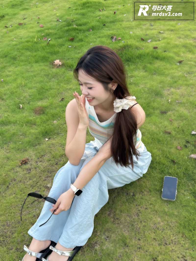 极品反差女大私拍泄密相关图片8